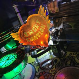 Aerosmith AS Pinball Machine Sweet Emotions orange/yellow HEART LED Mod Stern